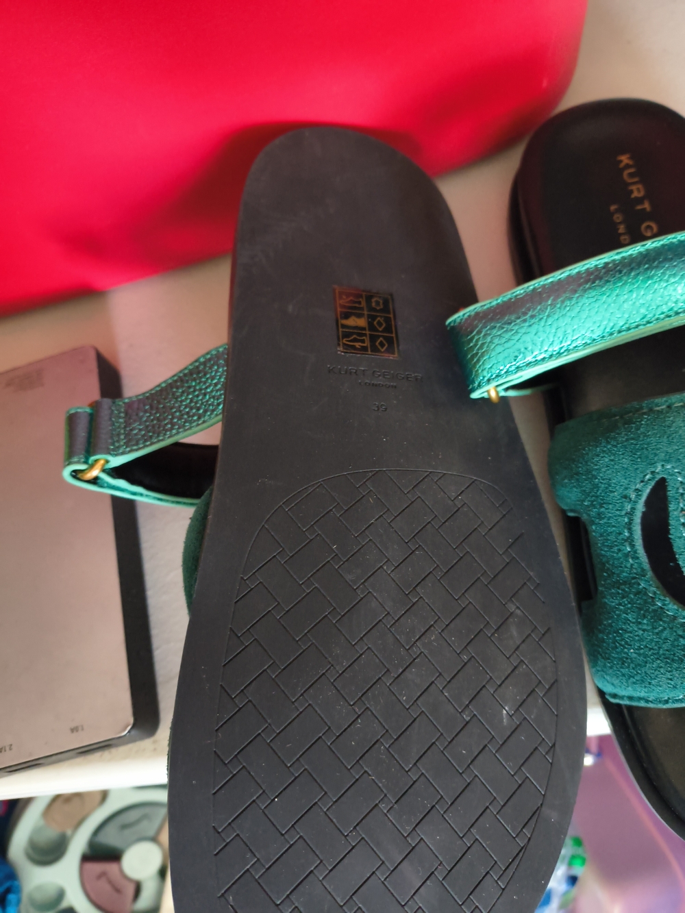 Rare green Kurt Geiger eagle head velvet unique and very hard to find - Picture 4 of 6